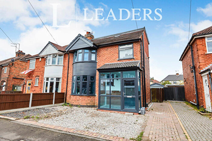 5 Bedroom Semi-Detached House To Rent In Marina Drive, Allenton, DE24