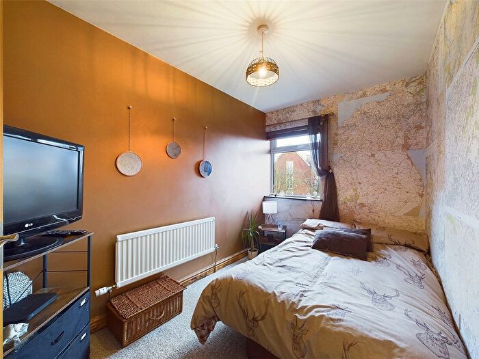 3 Bedroom Detached House For Sale In Bloomfield Road, Gloucester, Gloucestershire, GL1