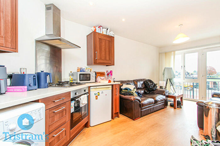 2 Bedroom Apartment To Rent In Flat, Park View Court, West Bridgford, NG2