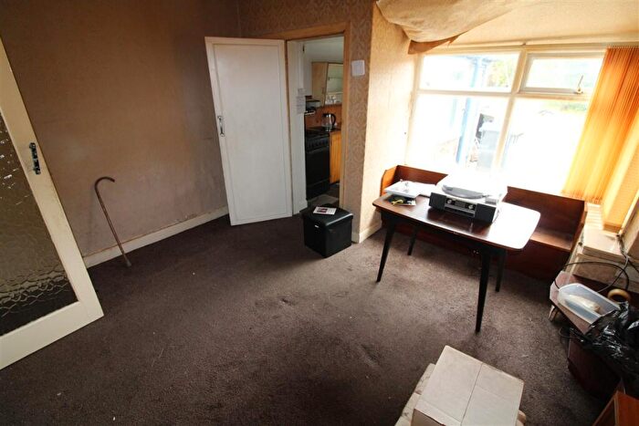 2 Bedroom End Of Terrace House For Sale In Whalley Lane, Blackpool, Lancashire, FY4