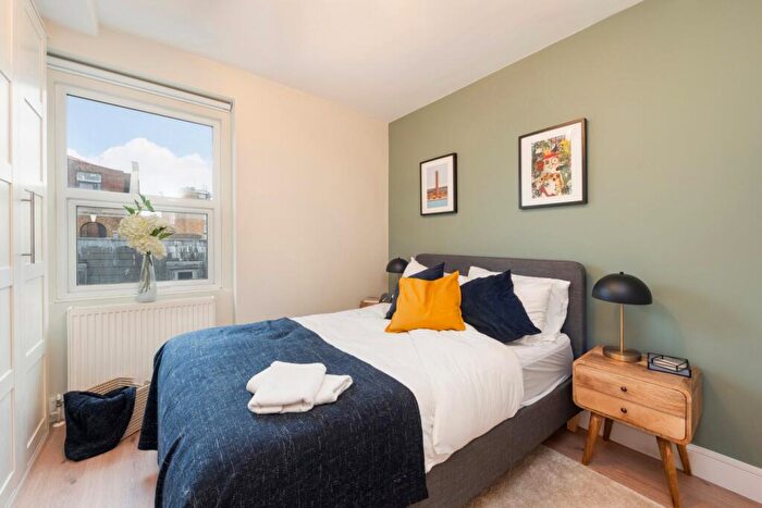 1 Bedroom Flat To Rent In Camden High Street, Camden, NW1