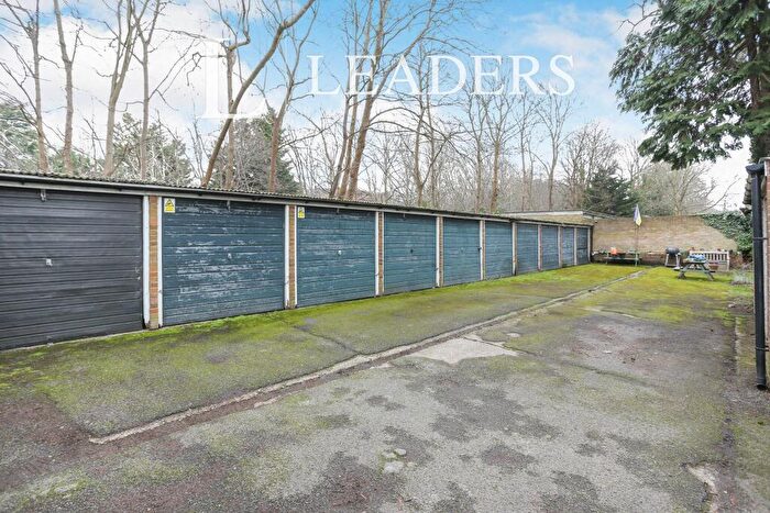 2 Bedroom Flat To Rent In Albemarle Road, Beckenham, BR3