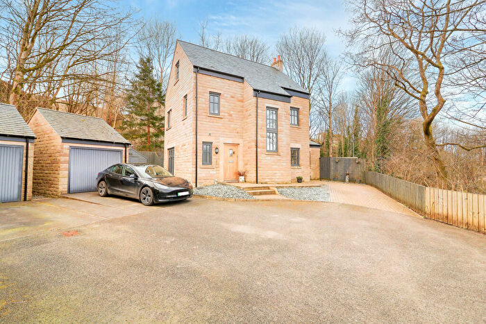 4 Bedroom Detached House For Sale In Glossop Brook View, Glossop, SK13