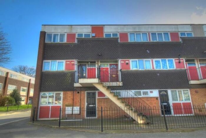 2 Bedroom Maisonette To Rent In Fisher Street, Tipton DY4