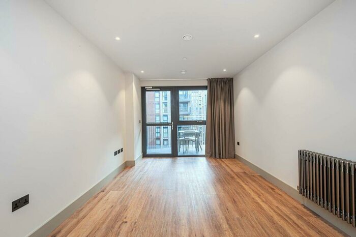 2 Bedroom Flat To Rent In The Sessile, Tottenham, London, N17