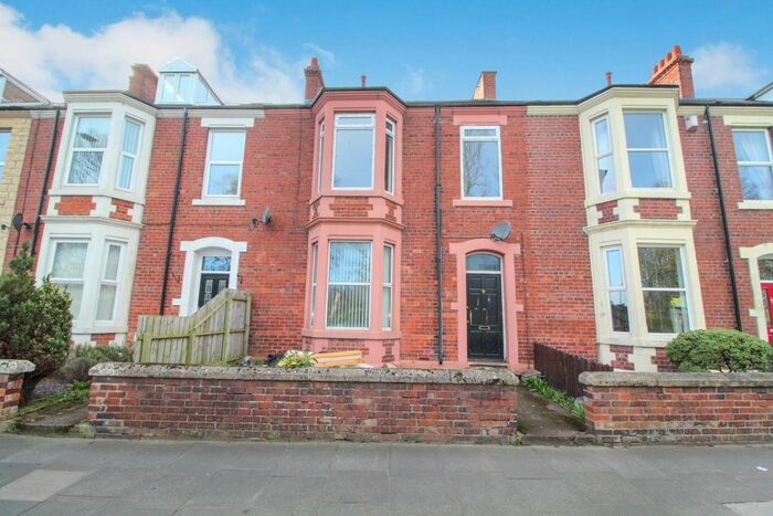 2 Bedroom Flat To Rent In Belgrave Crescent, Blyth, NE24
