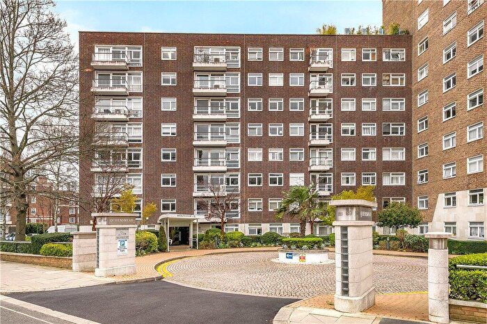 2 Bedroom Flat For Sale In St. Johns Wood Park, London, NW8