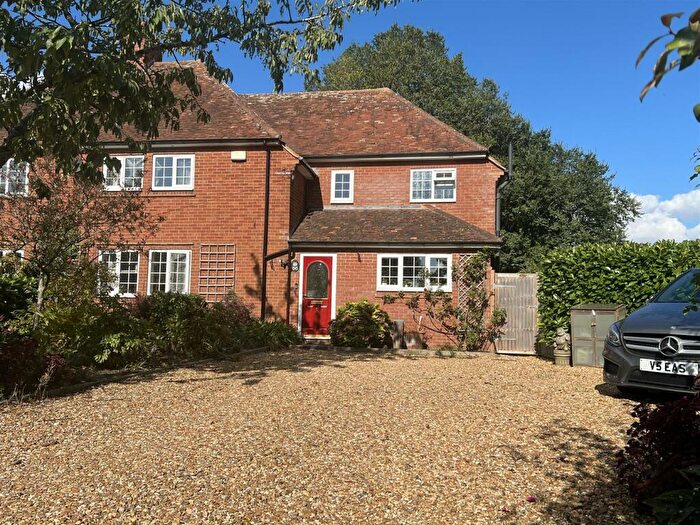 3 Bedroom Semi-Detached House For Sale In Broughton Road, Salford, Milton Keynes, MK17