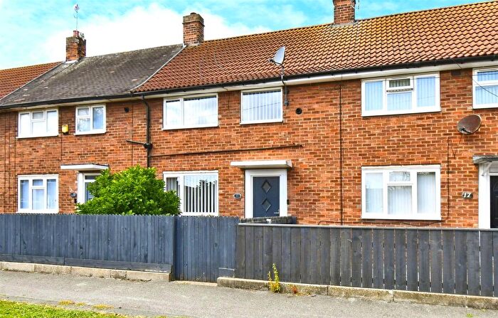 2 Bedroom Terraced House For Sale In Stonebridge Avenue, Hull, HU9
