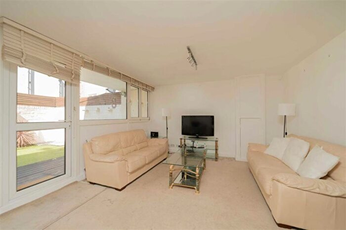 3 Bedroom Maisonette To Rent In Finborough Road, South Kensington, SW10