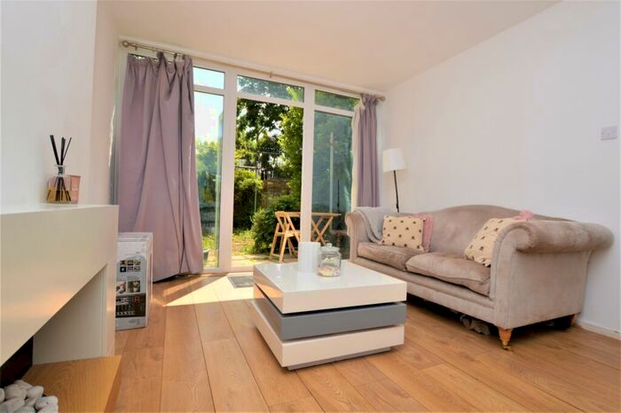 3 Bedroom Maisonette To Rent In Portbury Close London, SE15