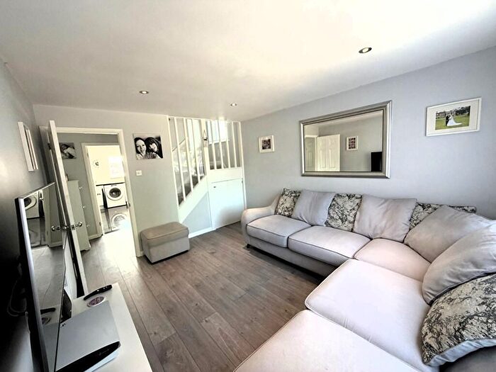 2 Bedroom Maisonette For Sale In Heathfield Court, Stanwell Road, Ashford, TW15