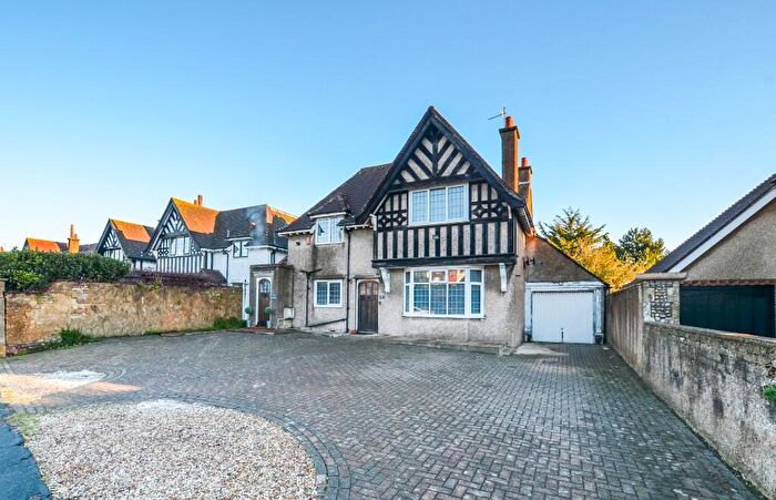 4 Bedroom Detached House For Sale In Kings Drive, Eastbourne, East Sussex, BN21
