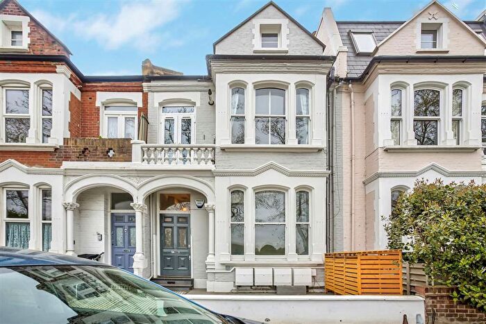 1 Bedroom Flat For Sale In Rocks Lane, Barnes, SW13