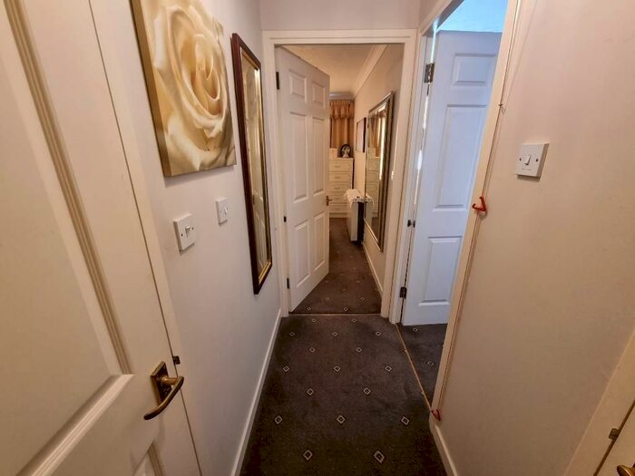 1 Bedroom Flat To Rent In Brancaster Road, Ilford, London, IG2