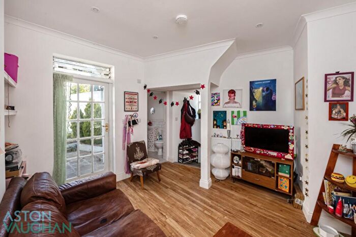 2 Bedroom Maisonette To Rent In St Paul's Street, Brighton, BN2