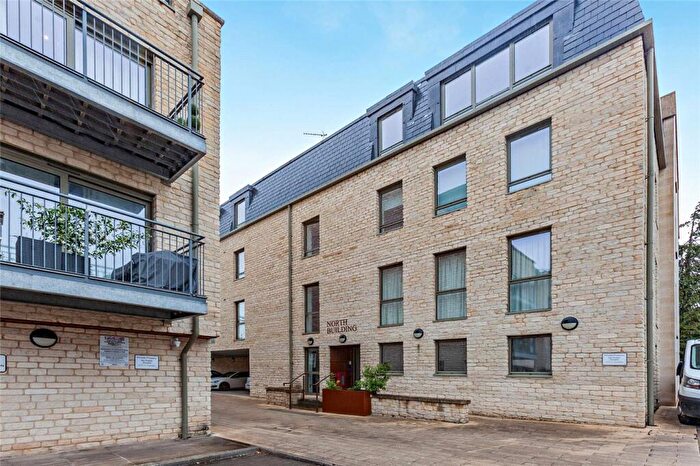 2 Bedroom Apartment For Sale In Victoria Bridge Road, Bath, Somerset, BA1