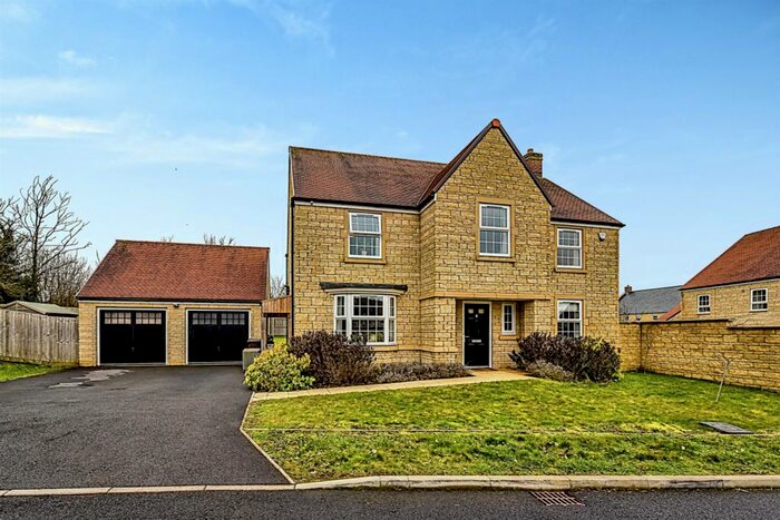 4 Bedroom Detached House For Sale In Wool Close, Beckington, Frome, BA11