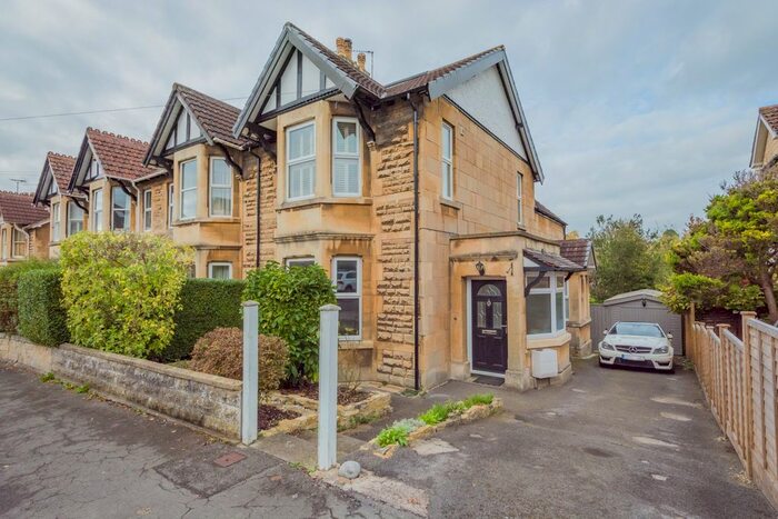 4 Bedroom Semi-Detached House To Rent In Rockliffe Avenue, Bath, BA2