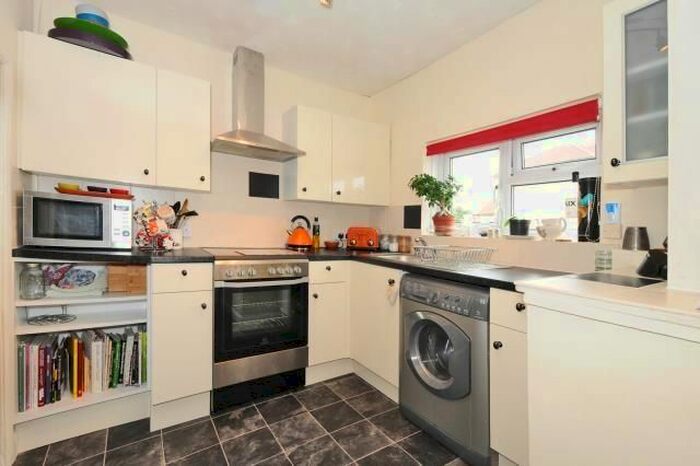 1 Bedroom Flat To Rent In Thatcham, Berkshire, RG18