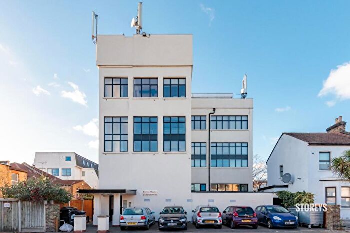 1 Bedroom Apartment To Rent In Carnarvon Road, South Woodford, London, E18