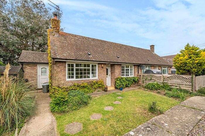 2 Bedroom Bungalow For Sale In Duns Tew, Banbury, OX25