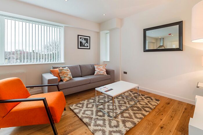 1 Bedroom Flat To Rent In Clayton Road, Hayes, UB3