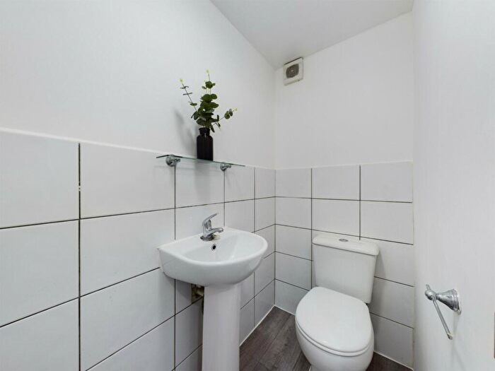 4 Bedroom House To Rent In Haydn Avenue, Manchester, M14