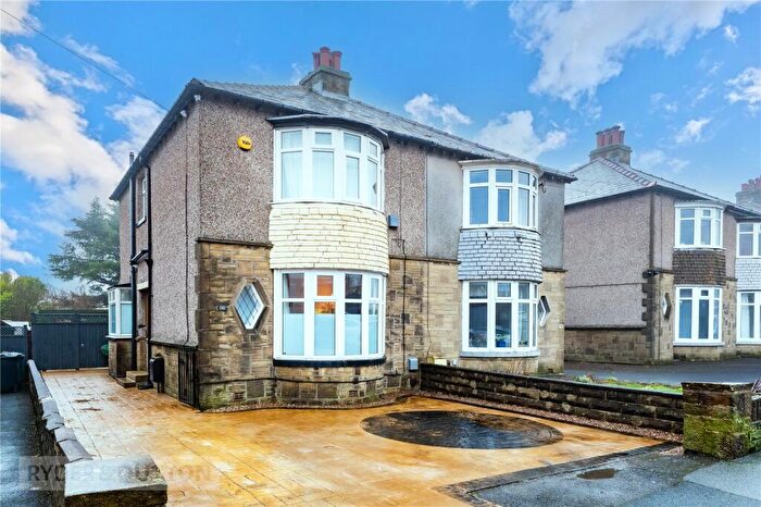 2 Bedroom Semi Detached House For Sale In New Hey Road, Oakes, Huddersfield, West Yorkshire, HD3