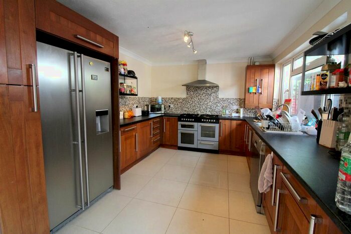 4 Bedroom Semi-Detached House To Rent In Easby Way, Lower Earley, Reading, RG6