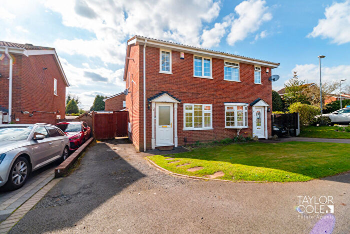 2 Bedroom Semi Detached House For Sale In Loughshaw, Wilnecote, B77