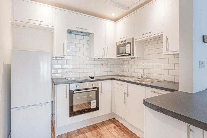1 Bedroom Flat To Rent In Westcombe Park Road, Blackheath, London, SE3