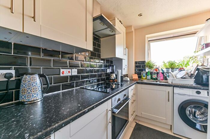 2 Bedroom Flat To Rent In Wiltshire Road, Thornton Heath, CR7