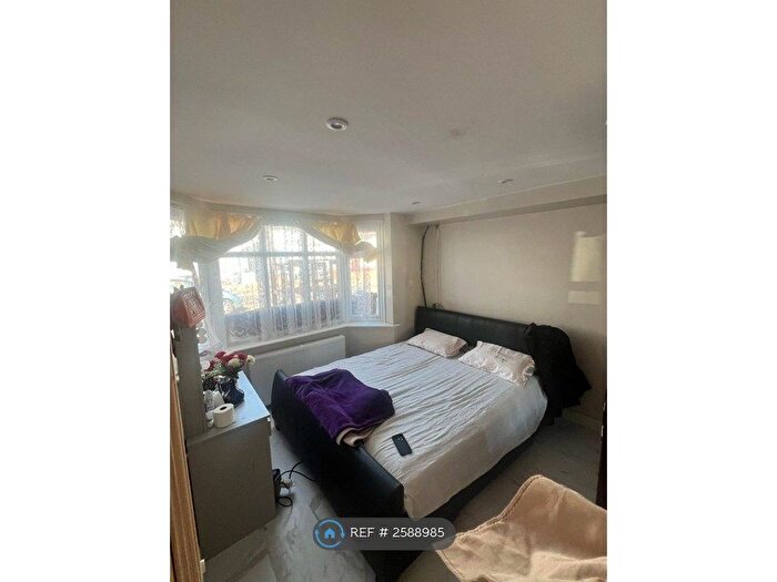 2 Bedroom End Terrace House To Rent In Cranleigh Road, Feltham, TW13