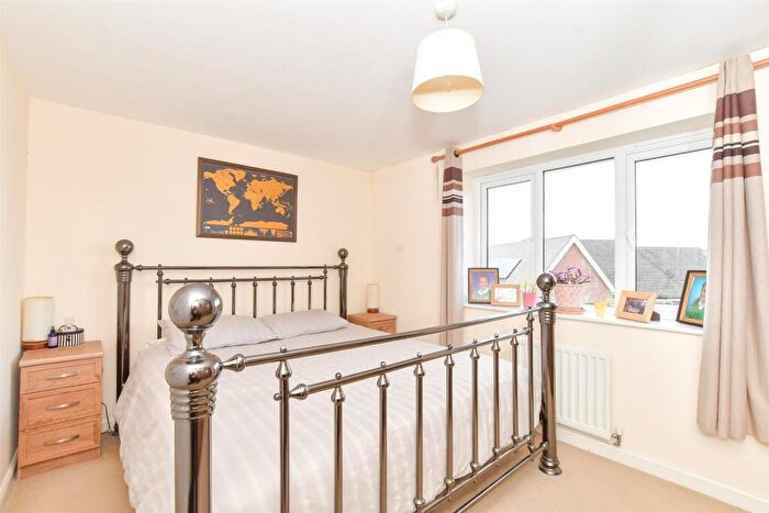 2 Bedroom Terraced House For Sale In Beckless Avenue, Clanfield, Waterlooville, Hampshire, PO8