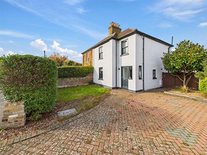 3 Bedroom Semi Detached House To Rent In Halliford Road, Sunbury-On-Thames, TW16