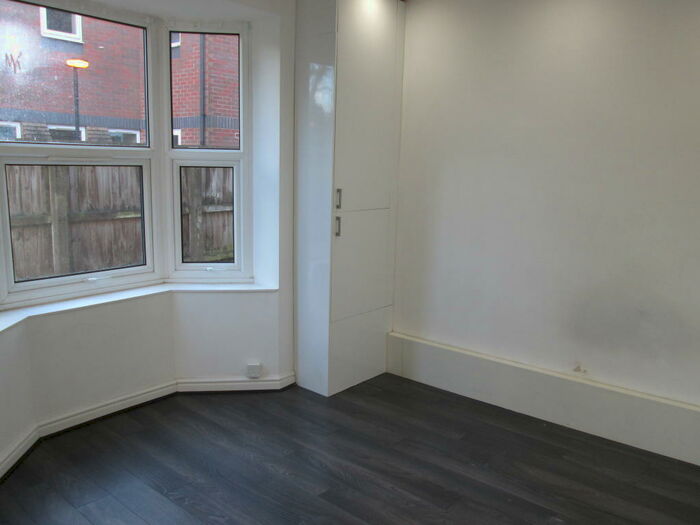 Studio To Rent In Gillot Road, Edgbaston, Birmingham, B16