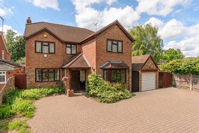 7 Bedroom Detached House For Sale In Sidney Road, Walton-on-Thames, KT12