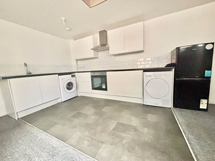 3 Bedroom Apartment To Rent In Bedford Place, Southampton, SO15