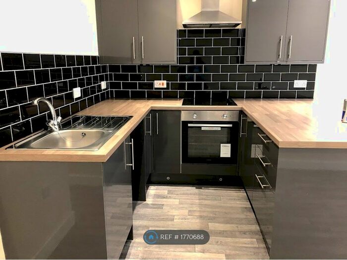 1 Bedroom Flat To Rent In High Street, Great Houghton, S72