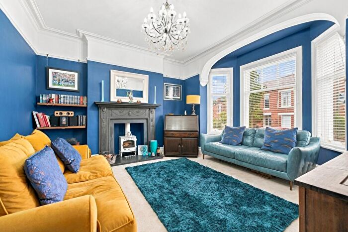 4 Bedroom Semi Detached House For Sale In Acresfield Road, Salford, M6