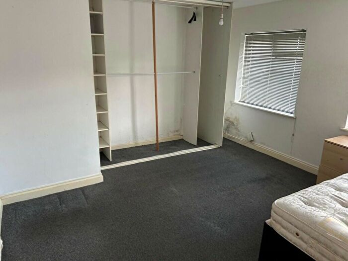 3 Bedroom Semi-Detached House To Rent In Southway, Leamington Spa, Warwickshire, CV31