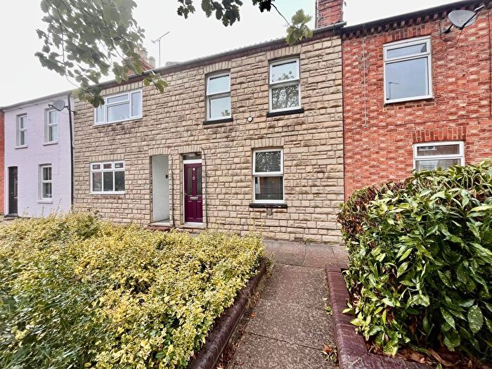 2 Bedroom Terraced House For Sale In School Street, Milton Keynes, MK13