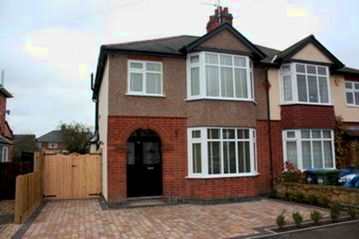 3 Bedroom Semi-Detached House To Rent In Richmond Road, Rugby, CV21