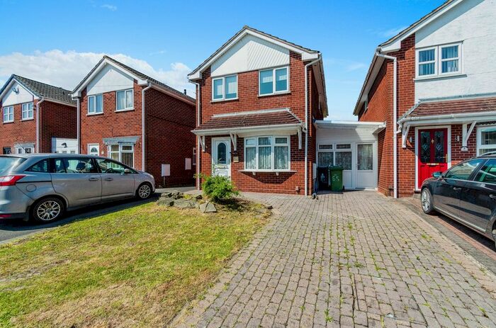 3 Bedroom Link Detached House For Sale In Sadler Road, Walsall, West Midlands, WS8
