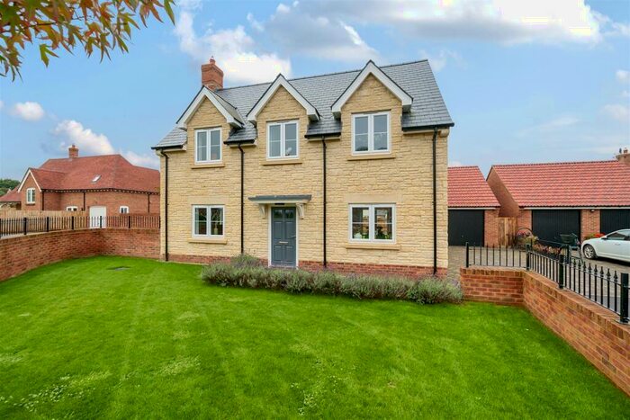 3 Bedroom Detached House For Sale In Higher Stour Meadow, Marnhull, Sturminster Newton, DT10