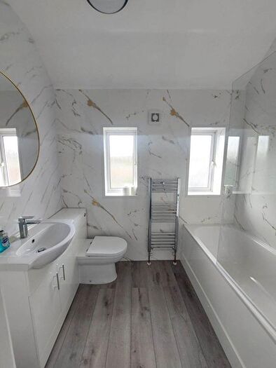 3 Bedroom Terraced House To Rent In Carnecke Gardens, Eltham, SE9