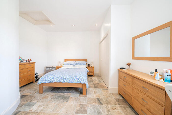 2 Bedroom Bungalow For Sale In Fernwood Farm, Rouncil Lane, Kenilworth, CV8