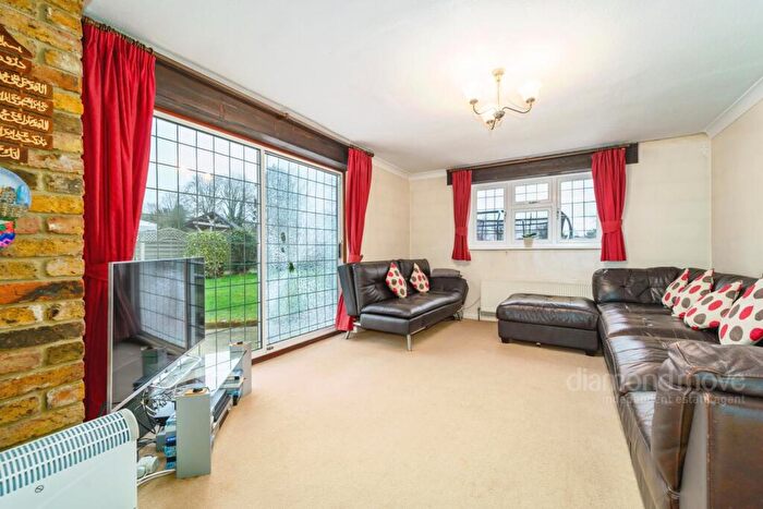 4 Bedroom Detached House For Sale In Old Slade Lane, Iver, SL0