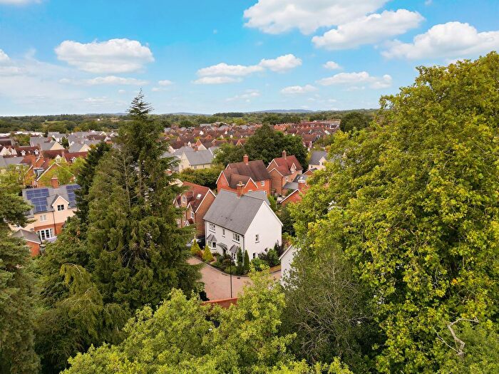 4 Bedroom Detached House For Sale In Cheesmer Way, Horsham, RH12